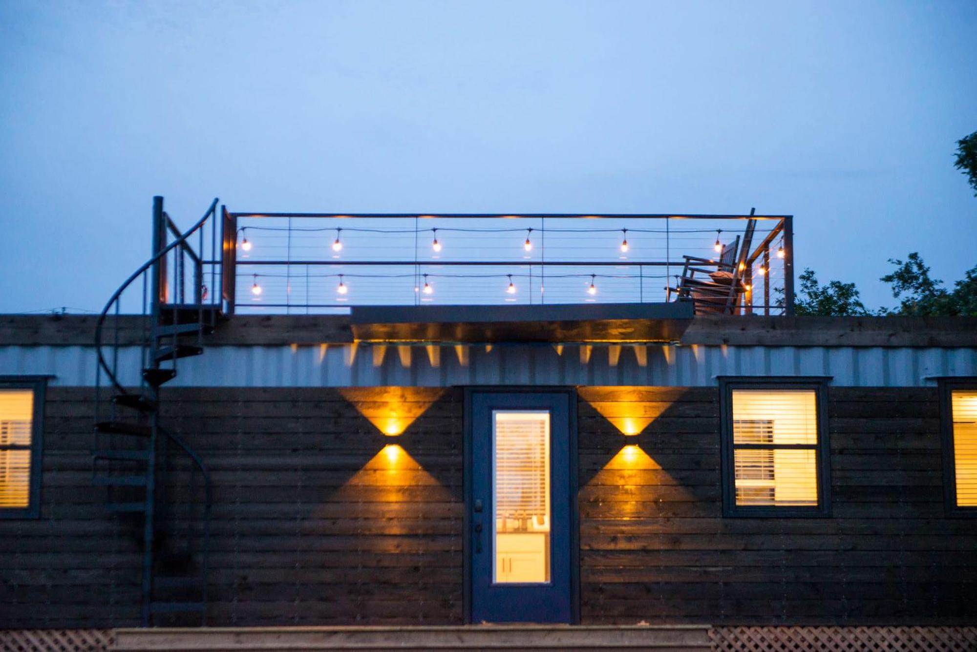 Villa The Woods- Container Tiny House 12 Min To Magnolia/Baylor/Downtown à Bellmead Extérieur photo